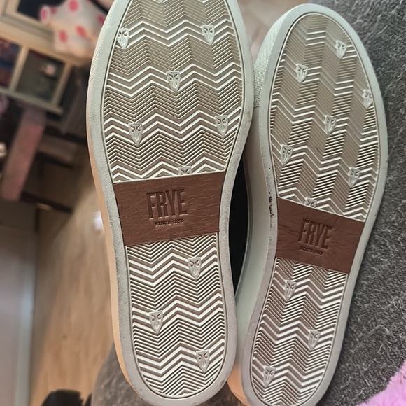 New never worn fit a little too big they are a women’s size 9. - Picture 4 of 11